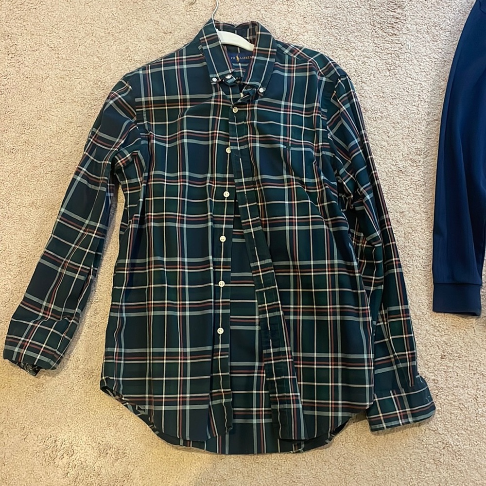 Ralph Lauren Long Sleeved Button Down Shirt. Medium. Excellent Condition.